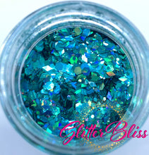 Load image into Gallery viewer, Nassau (Holographic)