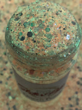 Load image into Gallery viewer, Queen Peach (Glow)