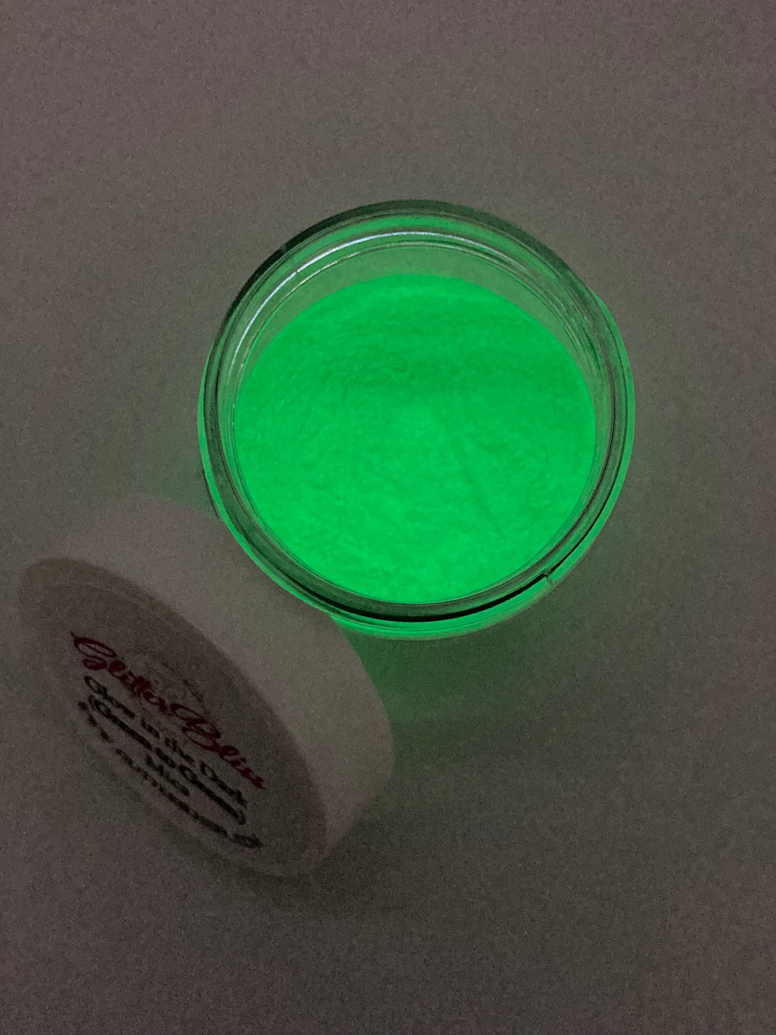 Green To Green - Glow In The Dark Mica – Glitter Makes It